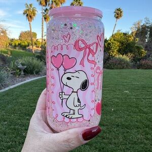 Snoopy hearts and bows Snow globe tumbler 16oz
